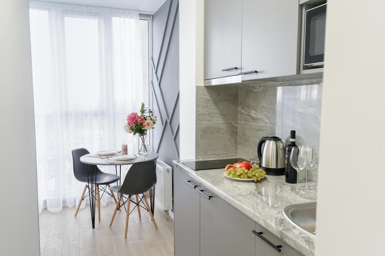 Myfreedom Апартаменти Метро Бориспільська Kyiv Exterior photo